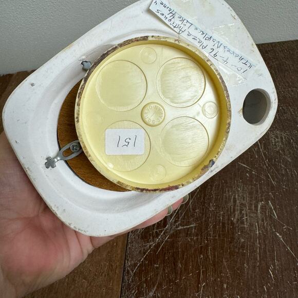 Sankyo Japan Vintage 1970s Music Box Home Sweet Home Elderly Couple in Kitchen - Picture 8 of 8